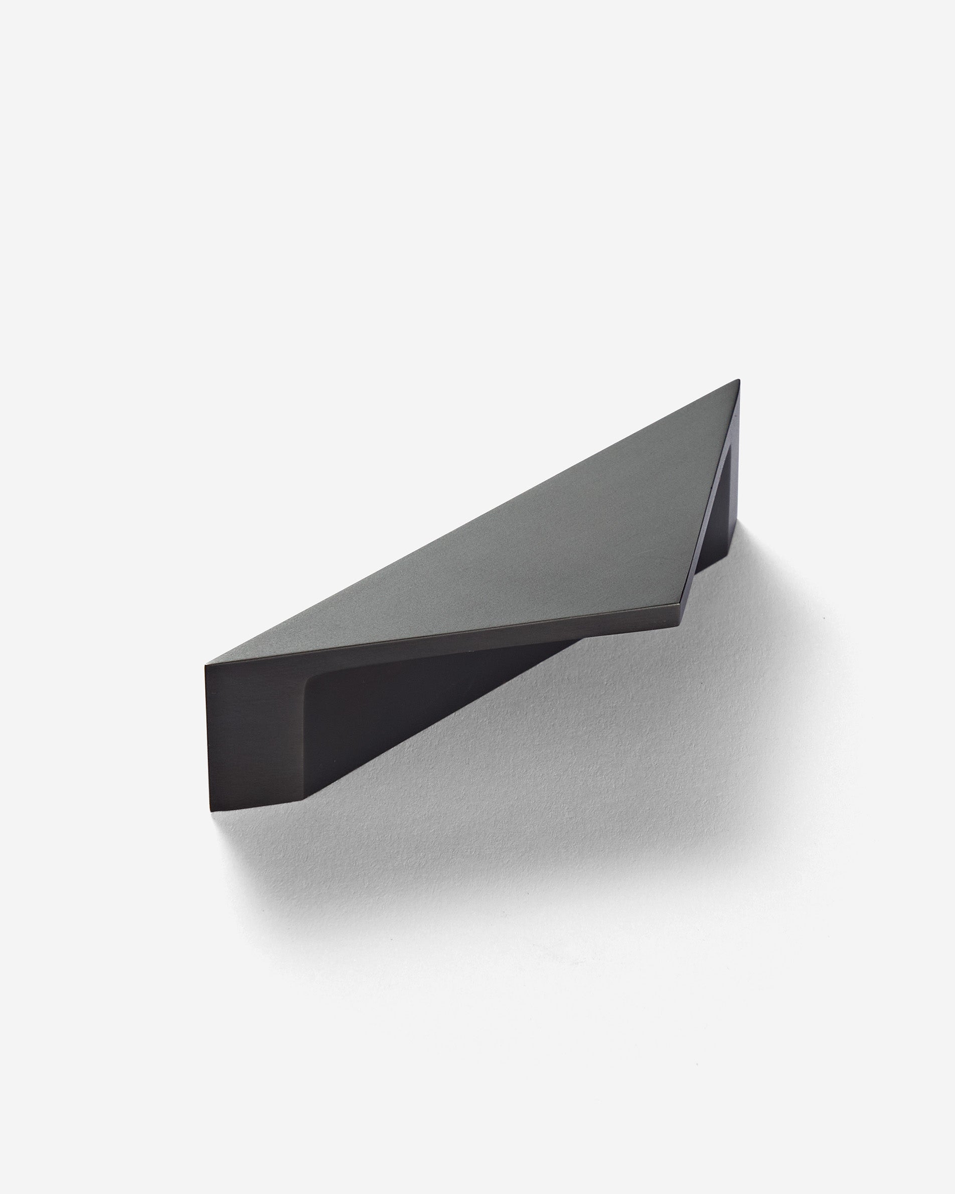 #finish_blackened brass