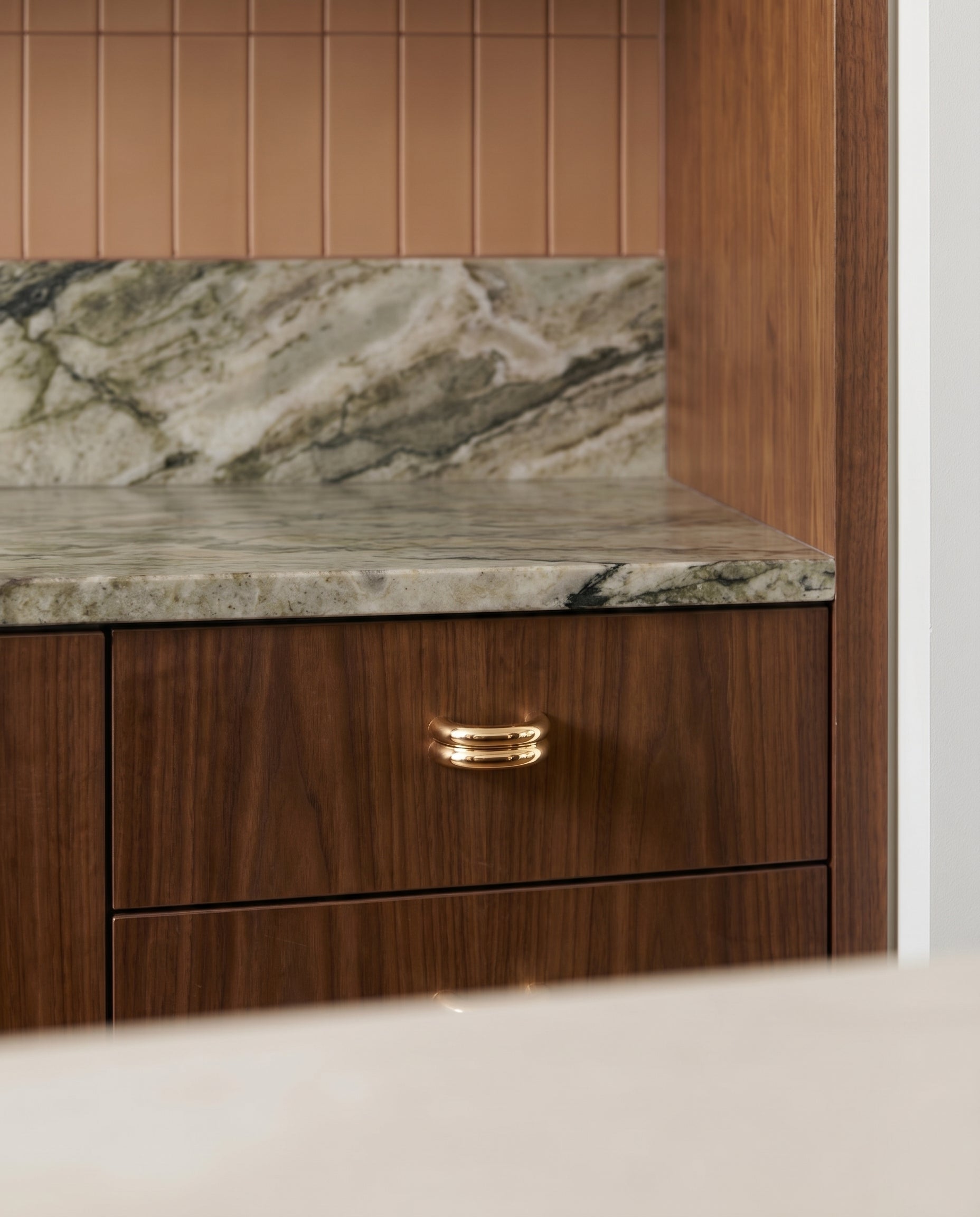 #finish_unlacquered brass