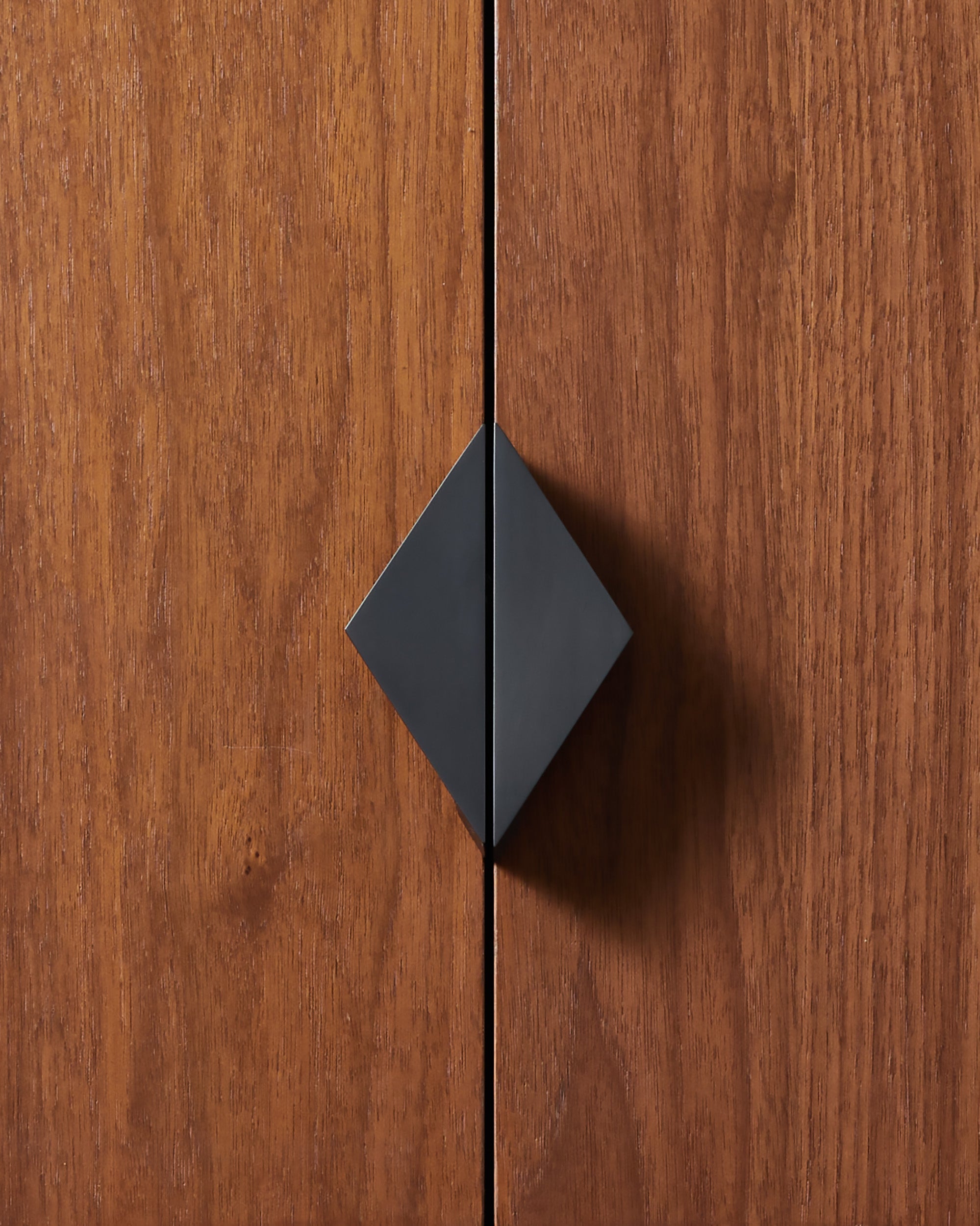 #finish_blackened brass