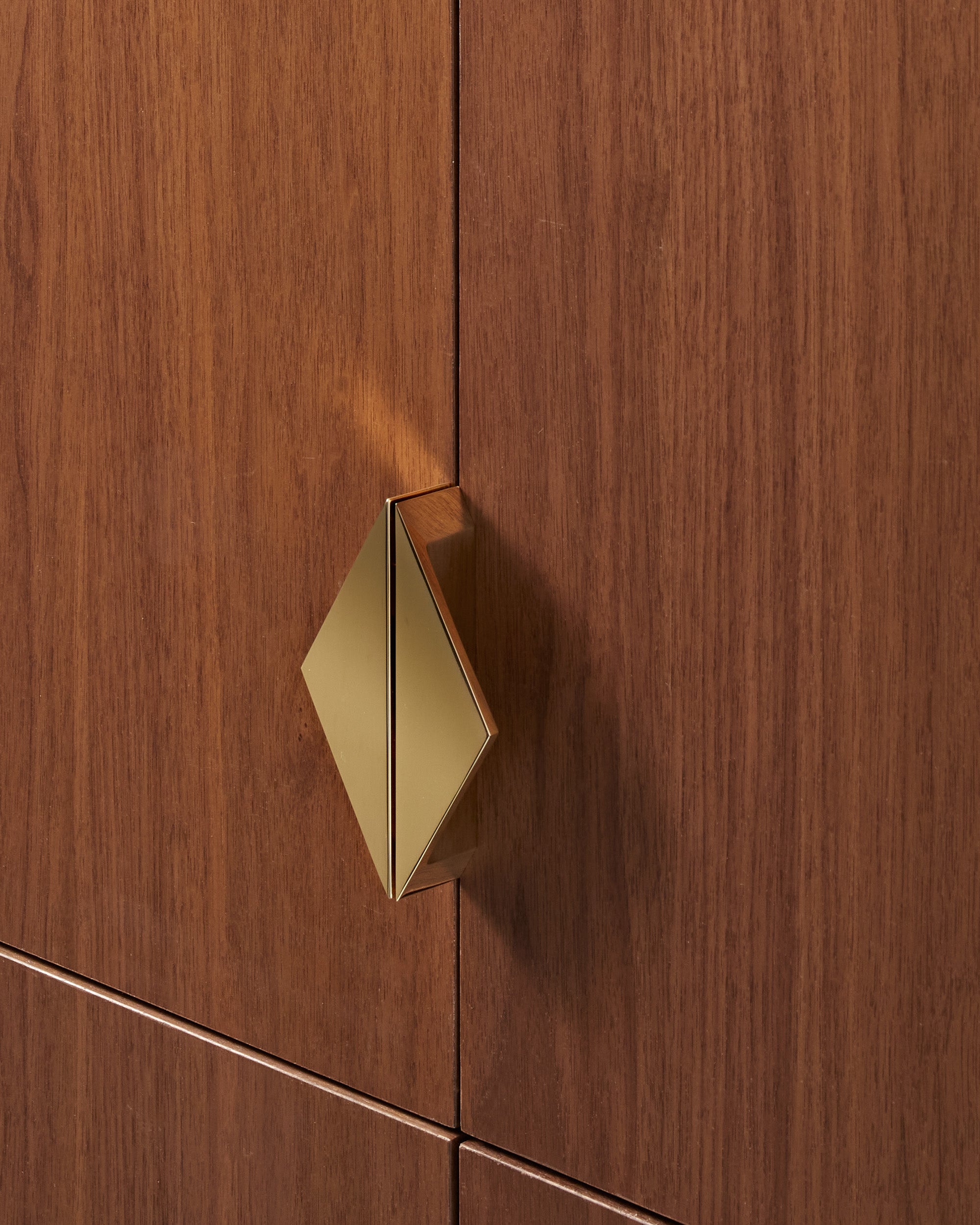 #finish_unlacquered brass